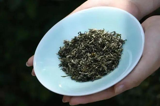 茶葉.jpg